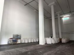 Tuas Crescent (D22), Warehouse #637751991